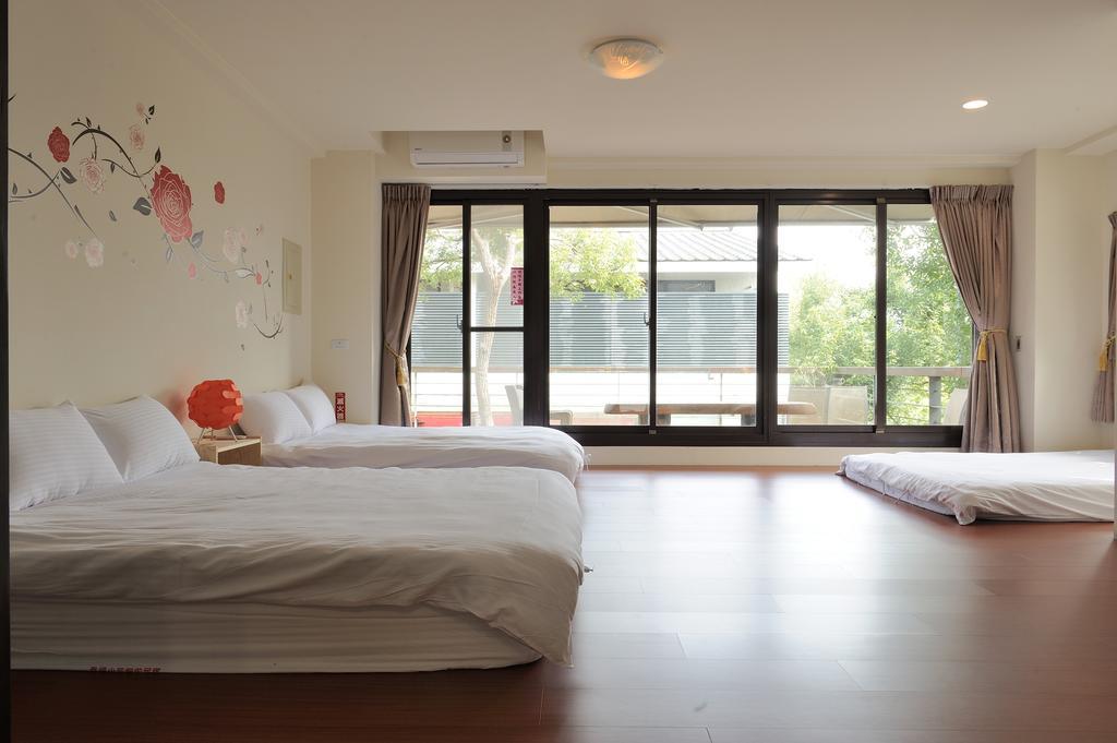 Sanyi Happiness B&B Bagian luar foto